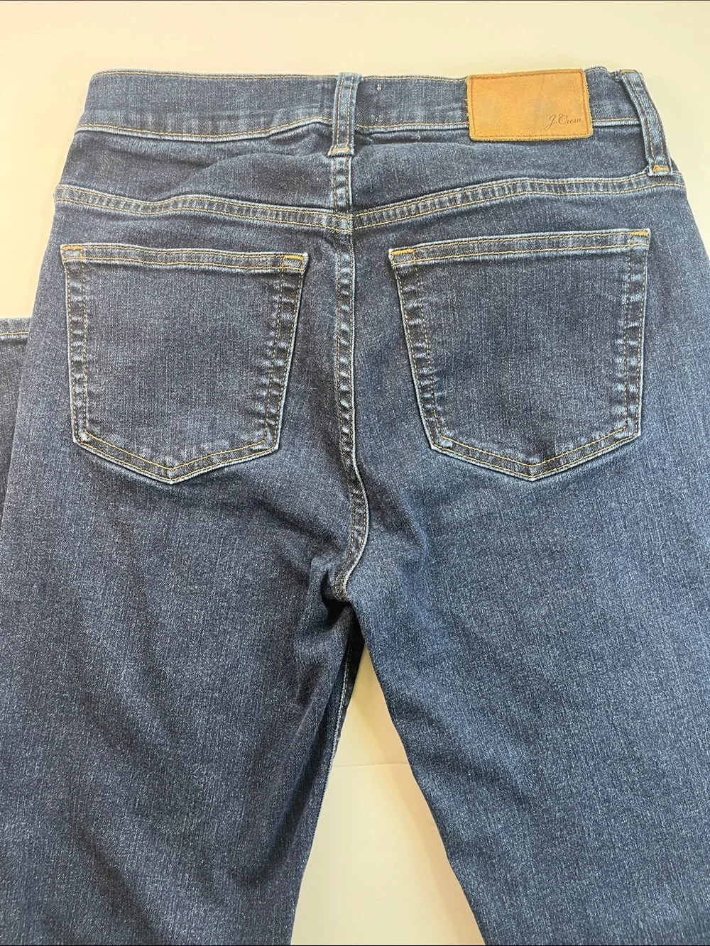 J Crew Women’s Classic Mid-Rise Dark Blue Denim Jeans Sz 26
